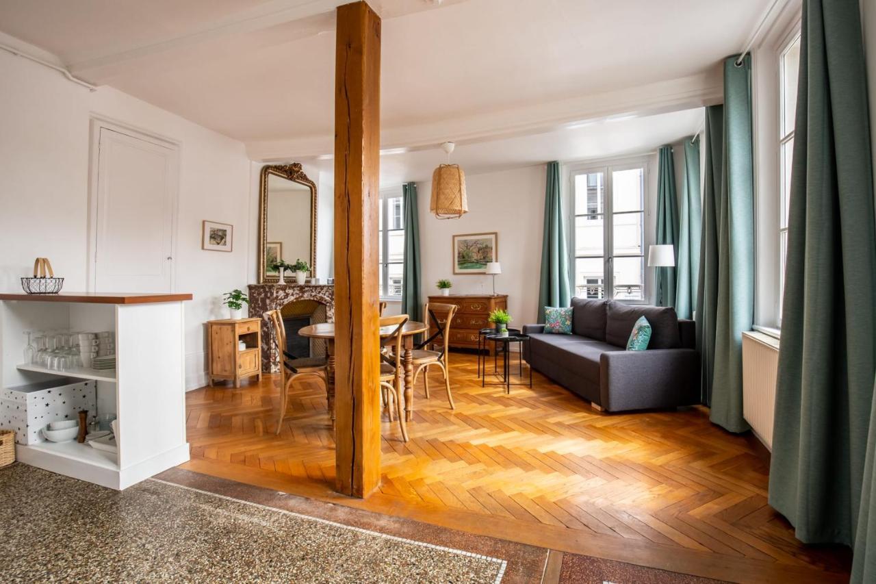 Apartment Hypolite 1 New - Cocooning Flat - 80 Meters From The Port Of